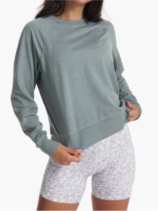 Vuori Tops - Vuori Halo Crewneck Sweatshirt
Size Small | Stormy Heather Green